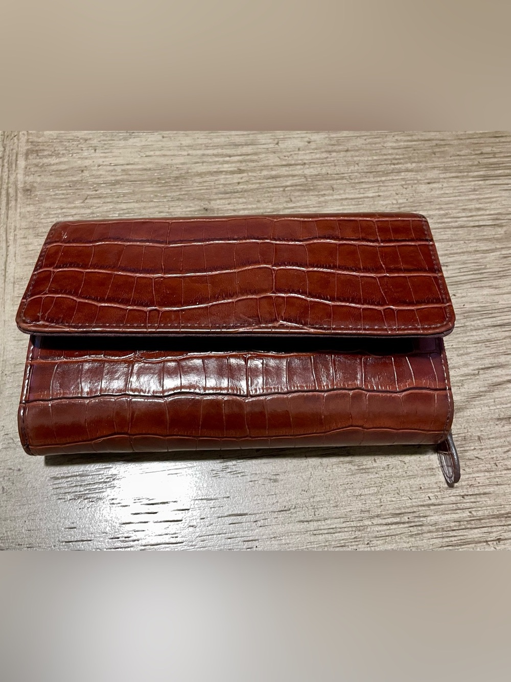 Red/brown leather women’s wallet